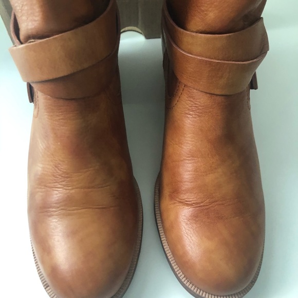 UGG~ ELORA Leather Short Boots - Picture 6 of 12